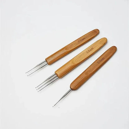 1Pc 0.5mm/0.75mm Dreadlock Crochet Hook Wood Needles Hair Tool for Braid Craft