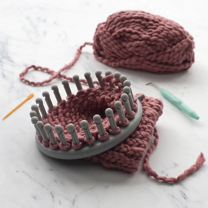 24-Peg Round Loom Kit with Hook Needle Crafting Hats Bags Scarves Easy Instructions Ages 8 and Up