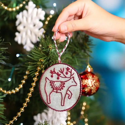 Christmas Embroidery Kits Handmade Stamped Colourful Needlepoint Kit Set Christmas Pendants Circles