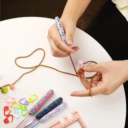 Crochet Hook Kit Needles Ergonomic Soft Grip Handles Crochet Kit