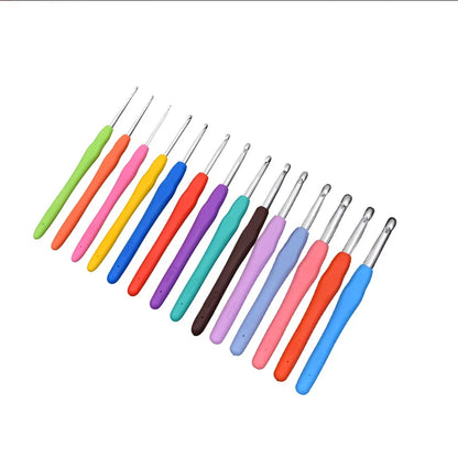 Hand-knitted rainbow crochet set, TPR soft handle, aluminum crochet needles