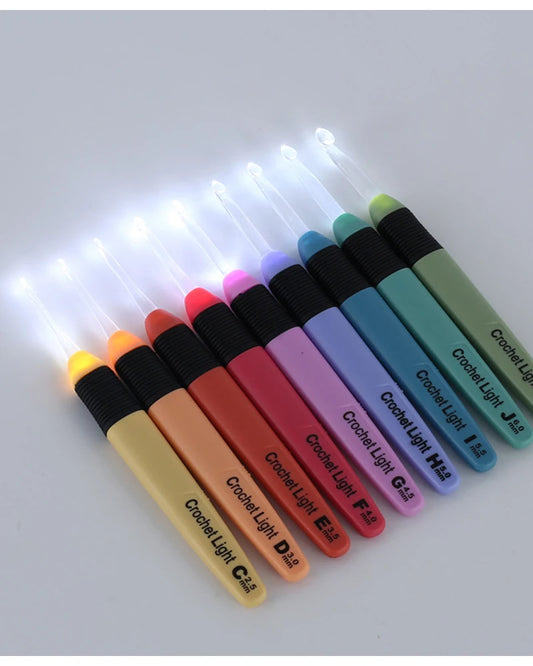 LED luminous crochet hook set with 9 models colored plastic handle night vision