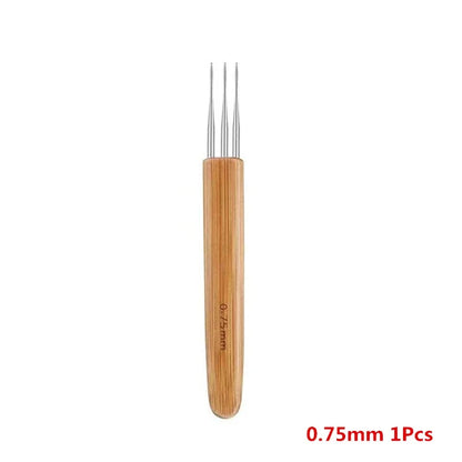 1Pc 0.5mm/0.75mm Dreadlock Crochet Hook Wood Needles Hair Tool for Braid Craft