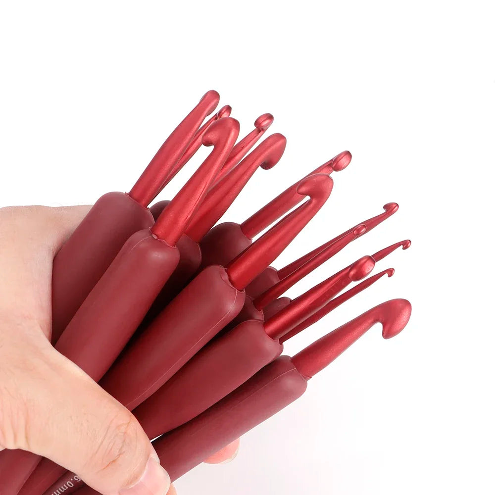 14pc Red Knitting & Weaving Tool Set, TPR Silicone Aluminum Crochet Hooks